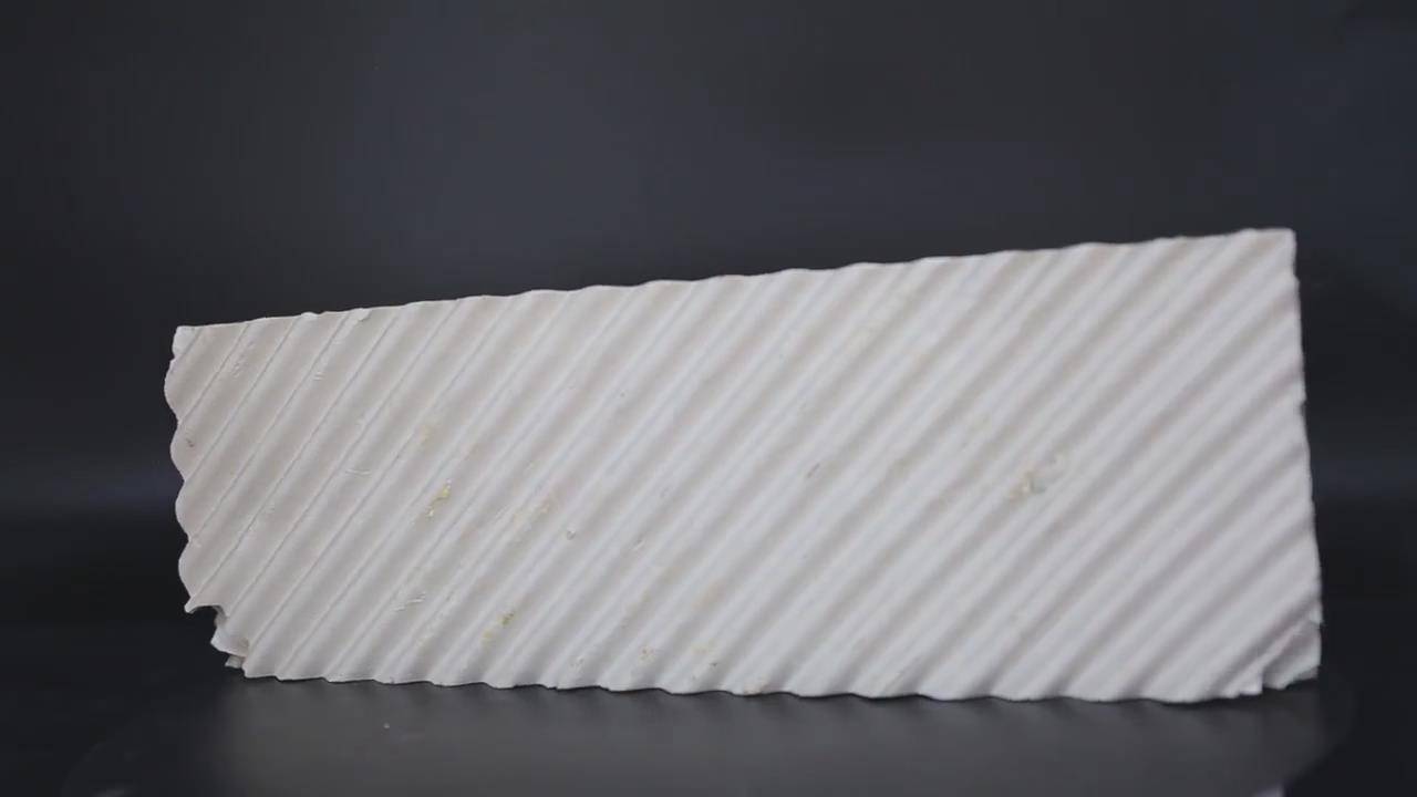 Ceramic structured packing